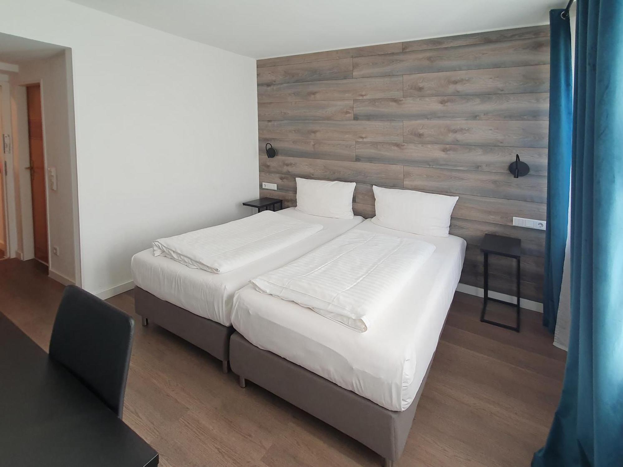 Rheinmetropole Hotel Дюселдорф Екстериор снимка