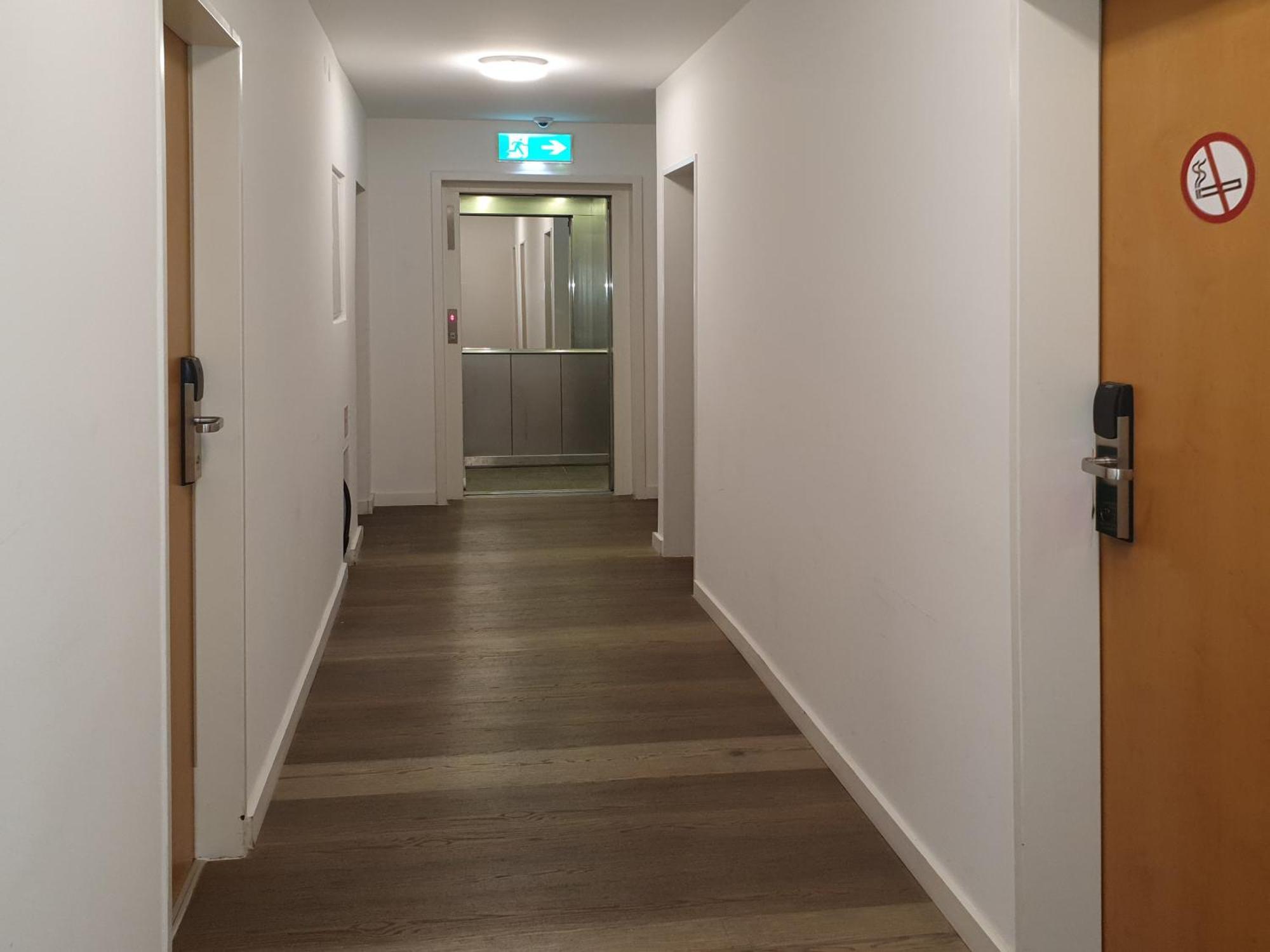 Rheinmetropole Hotel Дюселдорф Екстериор снимка