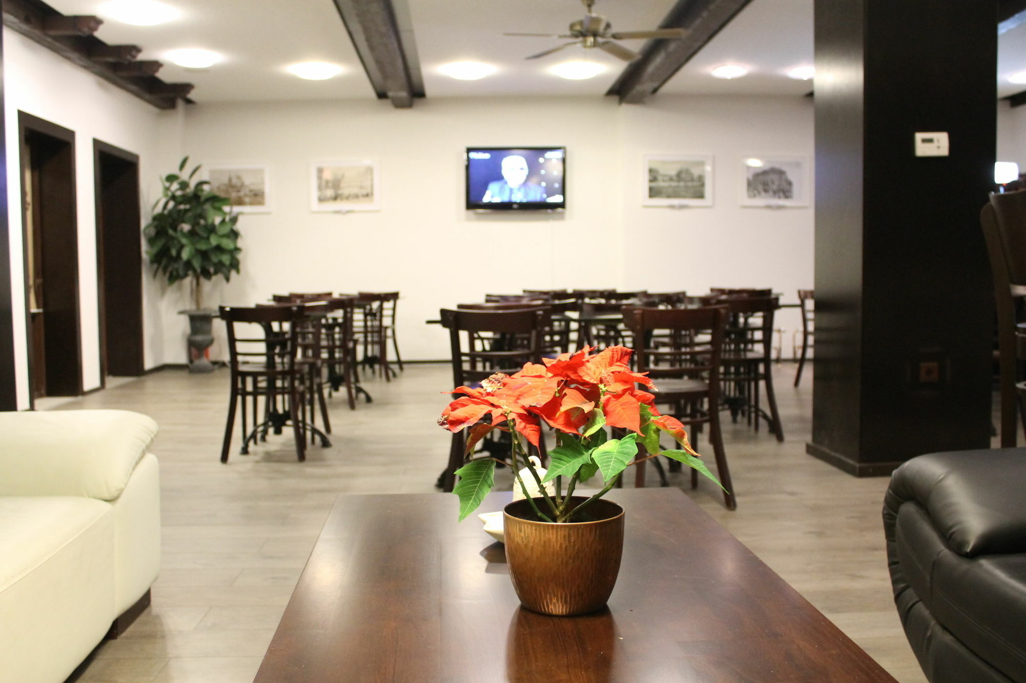 Rheinmetropole Hotel Дюселдорф Екстериор снимка