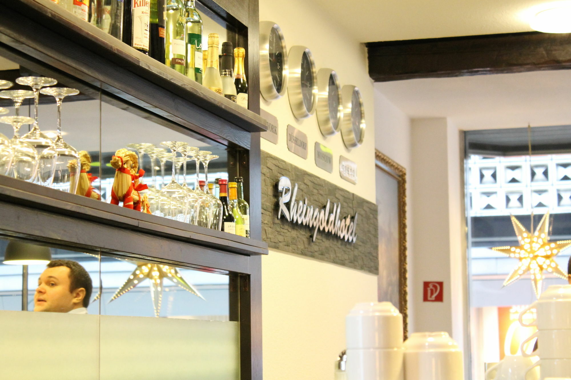 Rheinmetropole Hotel Дюселдорф Екстериор снимка