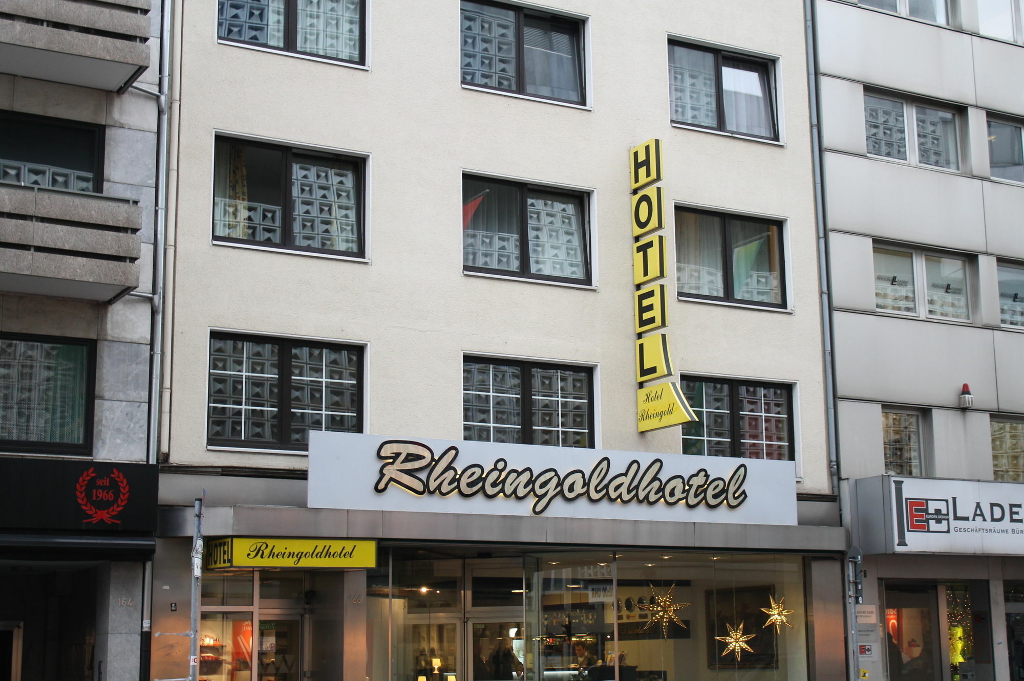 Rheinmetropole Hotel Дюселдорф Екстериор снимка